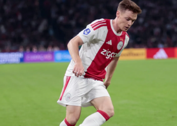 Jacob Trenskow van sc Heerenveen niet minder dan Ajaxied Viktor Tsygankov