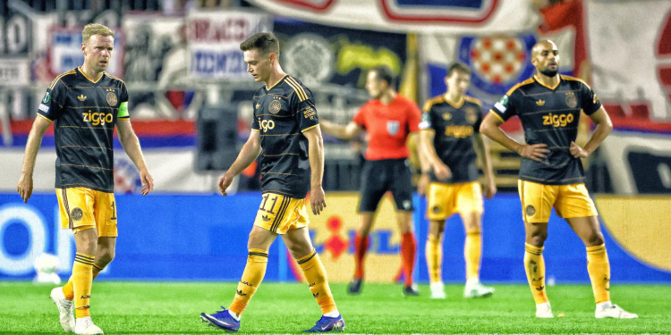 Woede bij Ajax-fans na Europese blamage: één speler moet het ontgelden