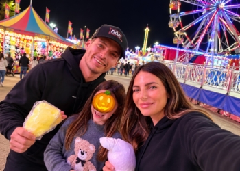 Kelly Piquet deelt bijzondere beelden van Max Verstappen en Penelope