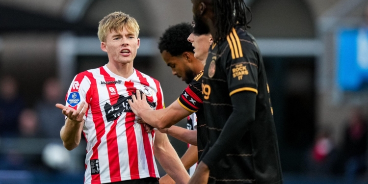 Ajax-fans uiten frustratie over Nick Verschuren na Sparta – Ajax