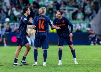 ‘Sem Steijn in winterstop weg bij Feyenoord na ruzie met Hadj Moussa’