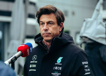Toto Wolff opgeschrikt door ernstig kartongeluk van zoon Jack