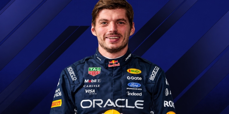 Max Verstappen oppermachtig in Singapore en boekt historische zege